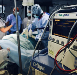 کلینیک تخصصی اوا